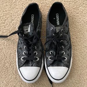 Converse!  Like new!